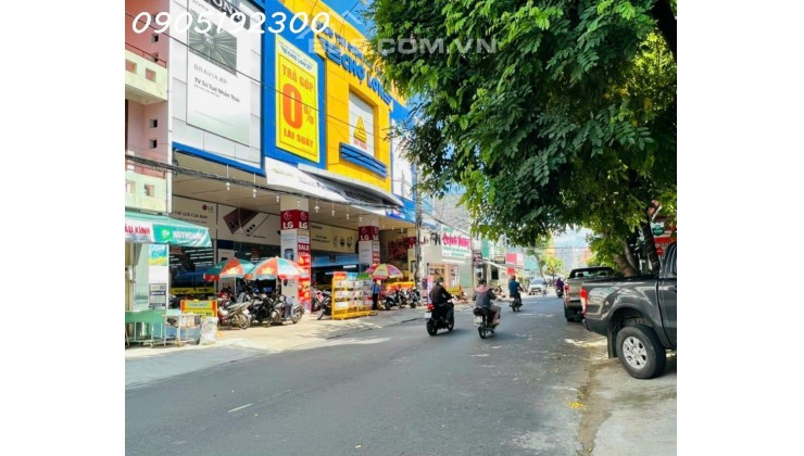 NHÀ PHỐ KON TUM, ĐƯỜNG HOÀNG VĂN THỤ 4,1M  NGANG  (NỞ HẬU 4.4) X 56M, GIÁ 7,7 TỶ